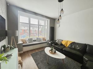 Lounge- click for photo gallery